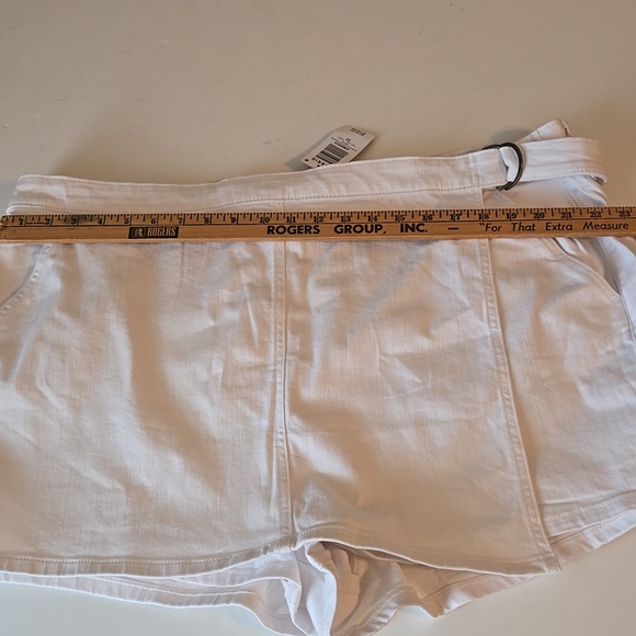 Torrid White Jean Skort Size 22 - Picture 8 of 8